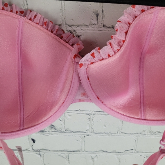 LA SENZA | ruffle heart underwire lightly lined bra - Picture 5 of 7